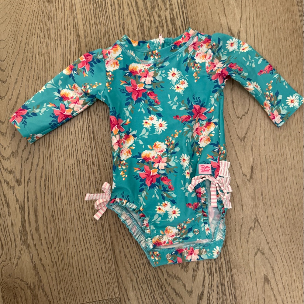 3-6m Ruffle Butts baby girl rashguard